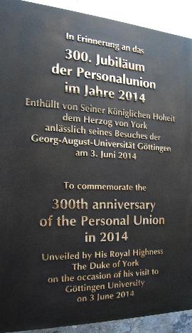 Gedenktafel, Erinnerungstafel, Bronzetafel zur Erinnerung an das Jubiläum der Personalunion, Größe ca. 100 cm x 65 cm, Universität Göttingen, 2014, enthüllt durch Prinz Andrew, Sohn der britischen Königin